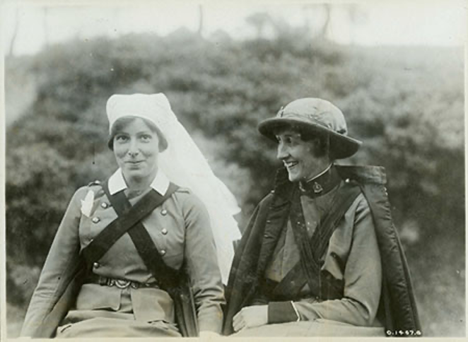Title: Canadian nurses, CWM 19920085-353 Source/credit: George Metcalf Archival Collection, Canadian War Museum